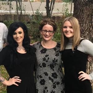 Meet your Posher, Becki